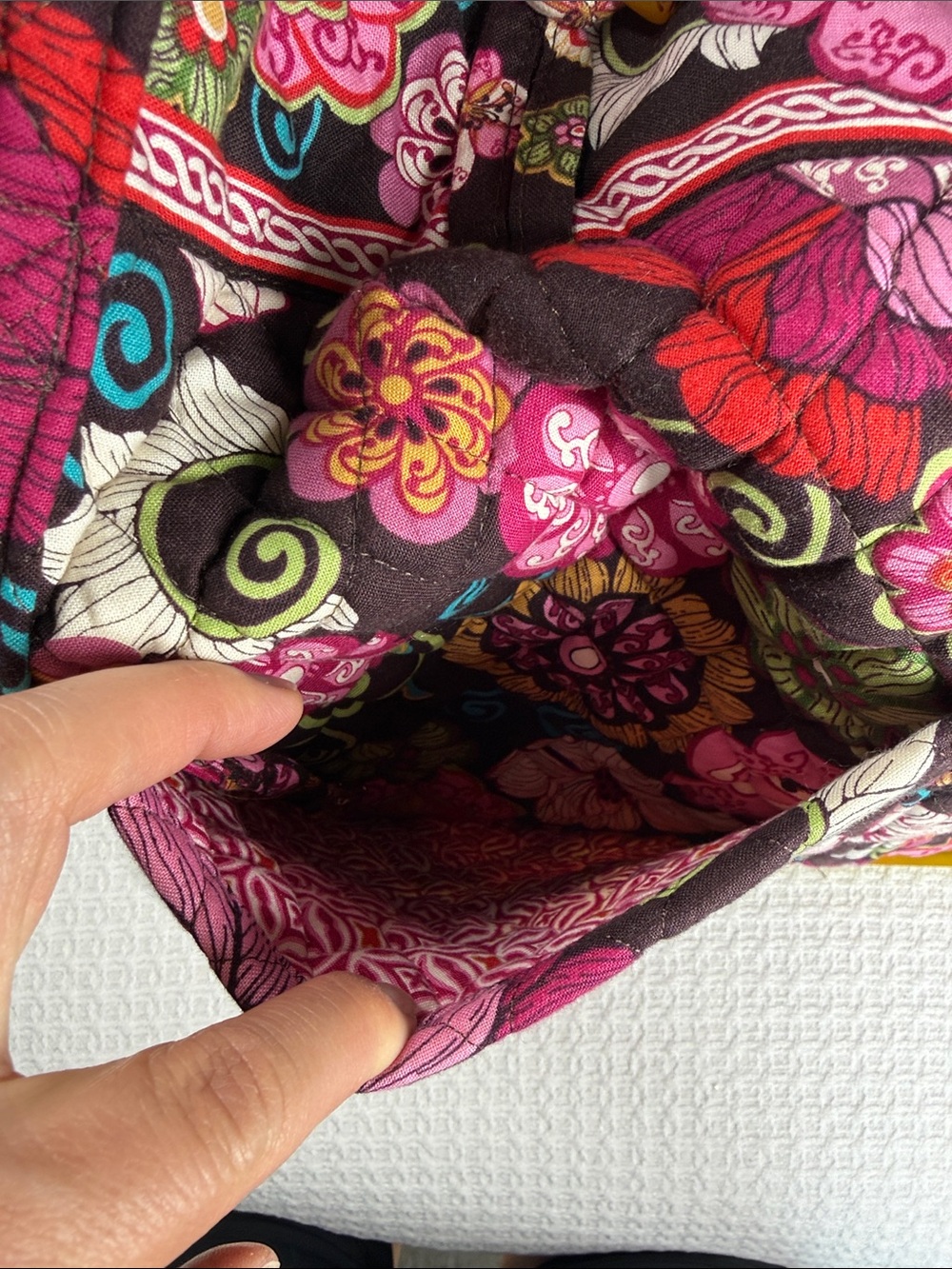 Vera Bradley quilted tote in pink Mod Floral pattern with matching small wallet - Picture 9 of 15